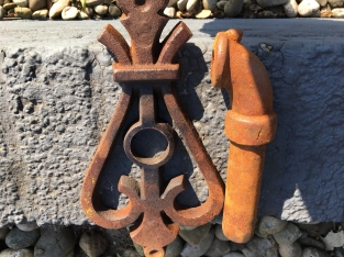 Gargoyle for Wall Fountain - Heart crown + Neptune - Cast iron